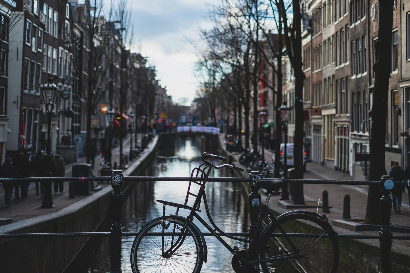 Places to Visit in the Netherlands - Explore the Netherlands' elegant canals, vibrant tulips, and historic cities in this guide to must-visit destinations!